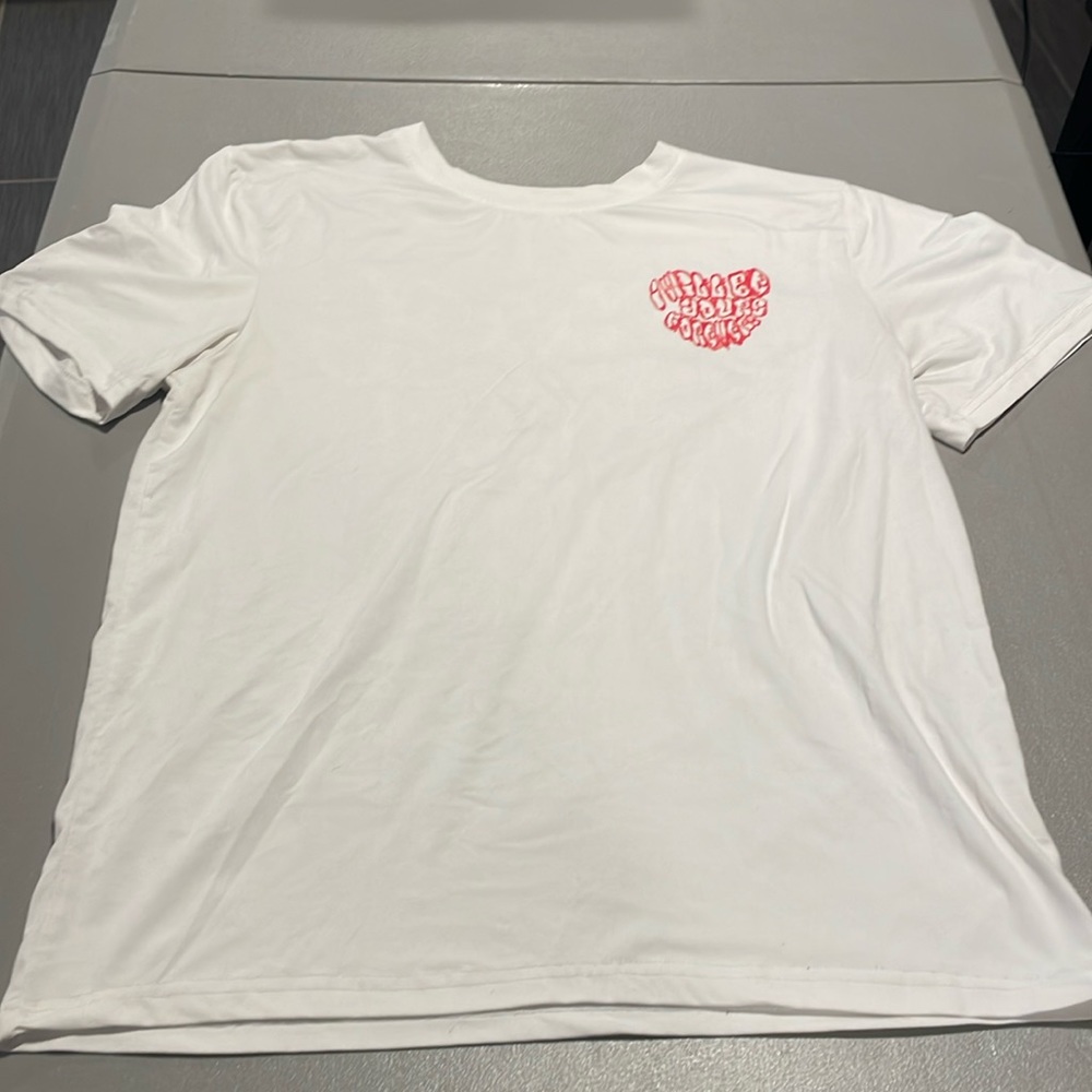 Graphic tee